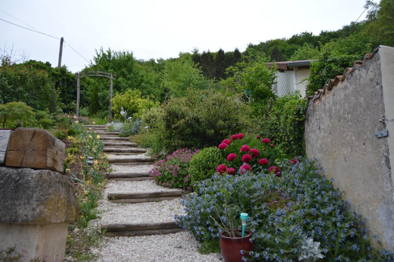 Dans Un Jardin Vila Apremont-la-Foret Exterior foto